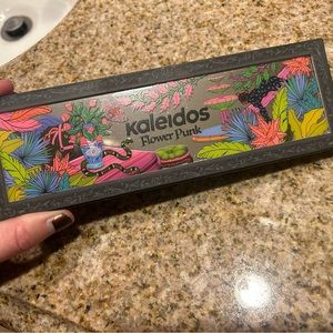 Kaleidos Flower Punk Palette